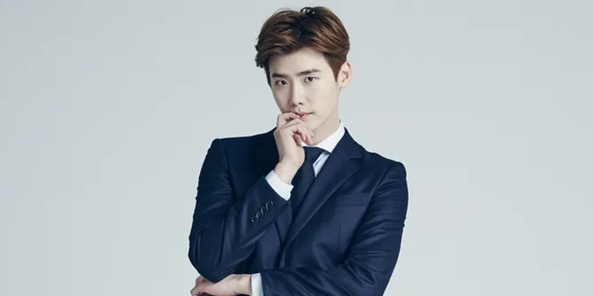 Klasik Elegan Tampan, Lee Jong Suk Pangeran Impian 'Jade 