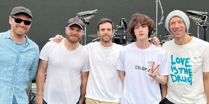 Kolaborasi Coldplay, Jin BTS Rilis Single yang Berjudul THE ASTRONAUT