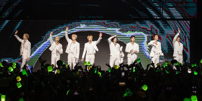 Konser Pertama NCT 127 di Brasil Dipenuhi dengan Penggemar yang Ikut Bernyanyi dalam Bahasa Korea