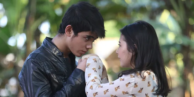 Lagu Cinta Aliando Syarief dan Prilly Latuconsina