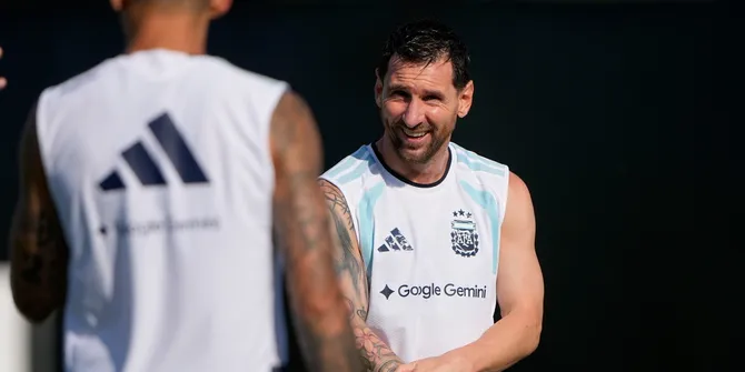 Lionel Messi Ikut Digeledah Ketat di Bandara AS, Reaksinya Santai Malah Bikin Viral!