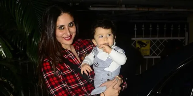 Main ke Rumah Sahabat Kareena Kapoor, Taimur Bawa Mobil-Mobilan Besar Dari Rumah