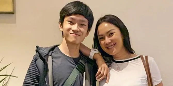 Makin Besar, Tinggi Badan Azka Corbuzier Sudah Kalahkan Kalina Ocktaranny