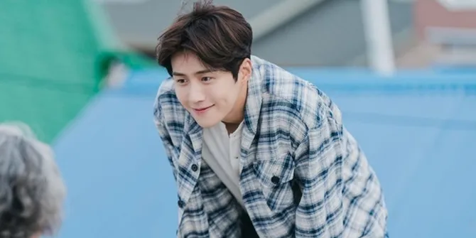 Mantan Pacar Sudah Terima Permintaan Maaf, Bilang Tidak Nyaman Melihat Karir Kim Seon Ho Hancur