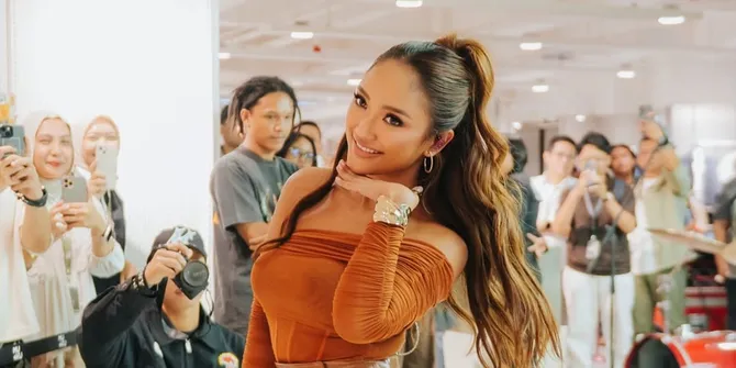 Marion Jola Akui 'Kecebur' Jadi Komedian Setelah Dipuji Lucu oleh Sule dan Denny Cagur