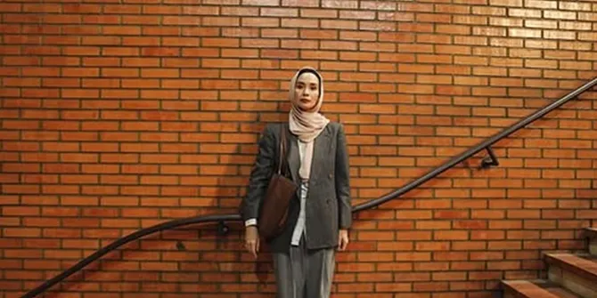Marsha Timothy Angkat Kursi Roda Sendiri di Salah Satu Scene Film TUKAR TAKDIR, Pantes Capeknya Natural
