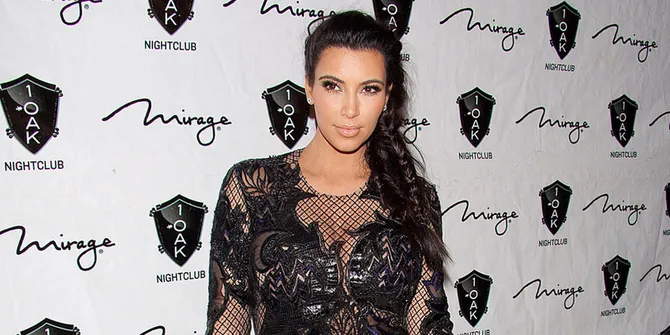 Mau Tahu Berapa Harga Make Up Kim Kardashian Saat mau tahu berapa harga make up kim kardashian saat pernikahan ef2b65