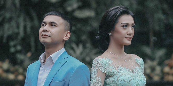 Raditya Dika dan Anissa Aziza Akan Menikah Mei 2018 