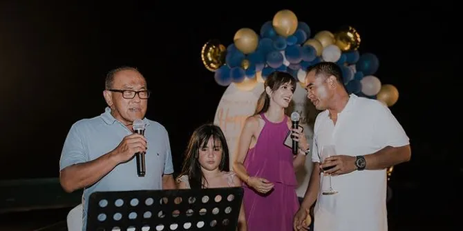 Meski Mampu Bayar Teknisi, Aburizal Bakrie Pilih Telepon Nia Ramadhani Saat Internet di Kamarnya Mati