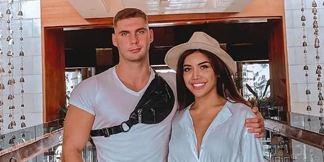 Millen Cyrus Pajang Foto Telanjang Dada Jadi Profil Picture Instagram