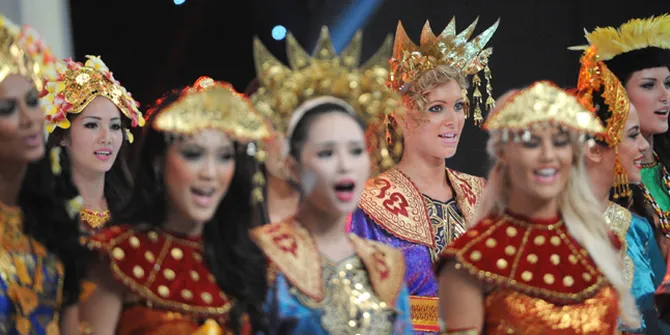 Miss Filipina Didiskualifikasi Gara-Gara Foto Topless?