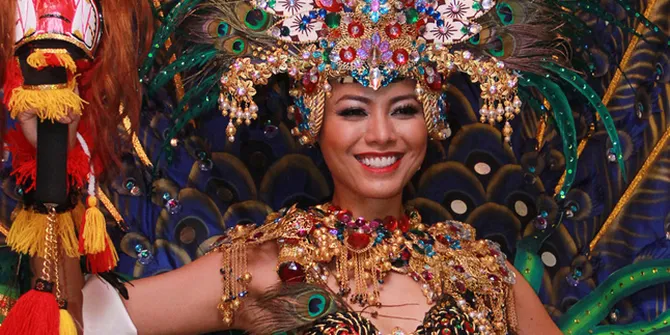 Miss Universe 2013, Whulandary Herman Semangat Belajar Bahasa Rusia