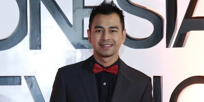 Mobil Lamborghini Milik Raffi Ahmad Tabrak Pohon di Malang