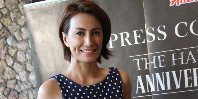 Model Cantik Davina Veronica Undur Perlahan Dari 