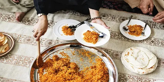 Menonton Mukbang Saat Berpuasa, Bolehkah Menyaksikan Kenikmatan Makanan?