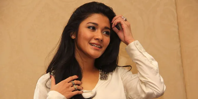 Naysilla Mirdad: Mama - Papa Masih Ada Kemungkinan Damai!