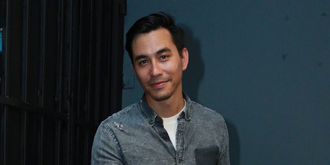 Nonton ke Bioskop Bareng Anak, Darius Sinathrya Pilih-Pilih Film