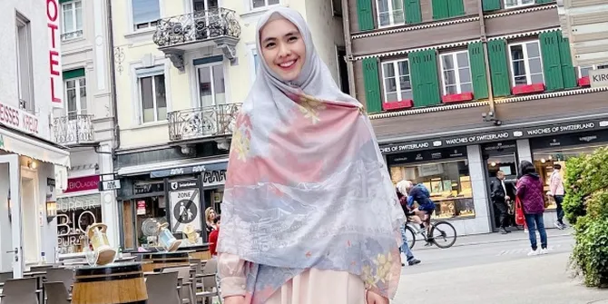 Oki Setiana Dewi Ungkap Jasa Aktris Senior Ida Leman Bagi Keluarganya