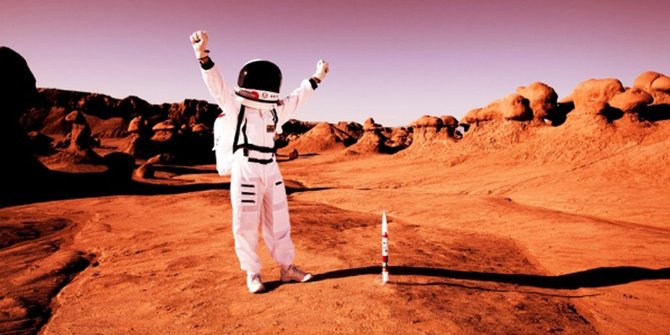 Orang Ini Mengaku Melihat Manusia Yang Berjalan di Mars 