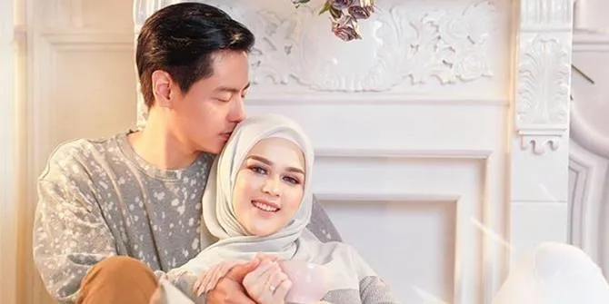 Pajang Foto Mesra Bareng Roger Danuarta, Cut Meyriska Tulis Kalimat Romantis!