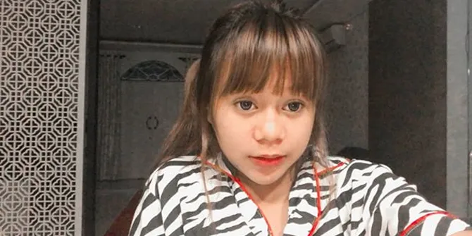 Pamer Kebersamaan Bareng Keluarga, Wajah Kakak Laki-Laki Cimoy Montok Akhirnya Terungkap!