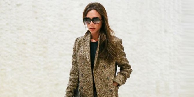 Pamer Rambut  Baru Victoria  Beckham  Tampil Stylish 