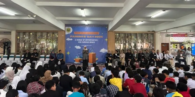 Parents Day di SMP Labschool Kebayoran: Rayakan Peran Orangtua sebagai Sumber Inspirasi Karier Anak