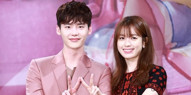 Parodi Drama 'W', Giliran Han Hyo Joo Yang Terjebak Dalam 