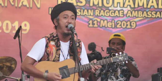 Pecah! Aksi Ras Muhamad Bikin Festival Crossborder Skouw 2019 Makin Meriah