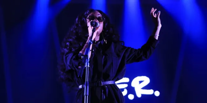 Pemenang Grammy Awards 2019, H.E.R Tampil Memuaskan di Java Jazz Festival 2019