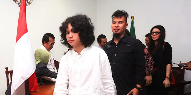 Pengorbanan Ahmad Dhani Demi Sidang Terakhir AQJ