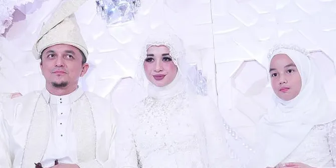 Pertemuan Pertama Laudya Cynthia Bella dan Anak Engku Emran, Langsung Akrab!
