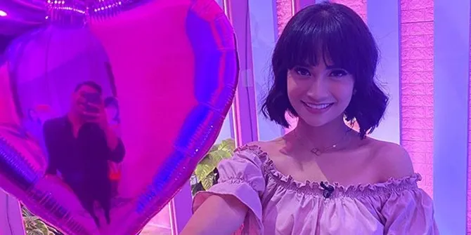 Posting Foto USG Terbaru, Vanessa Angel: Sabar Ya Nak Jangan Sedih di Dalam