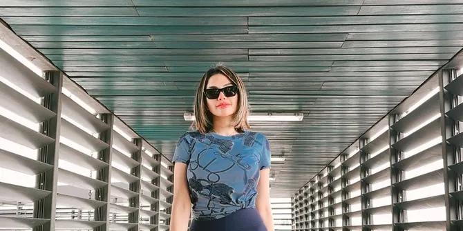 Postingan Penyesalannya Viral, Nikita Mirzani Langsung Pindah Lapak Live Streaming di Shopee Live Demi Makin Cuan