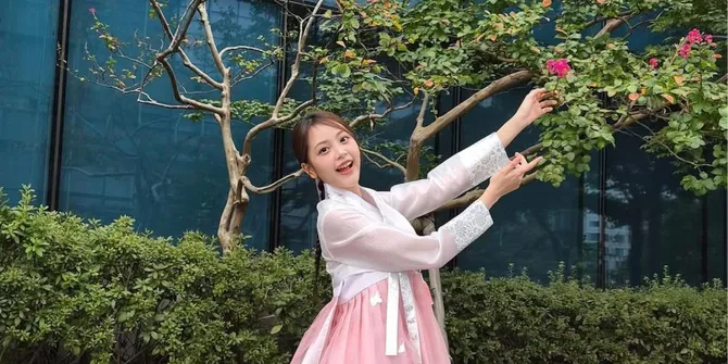 Potret Keren Carmen H2H Jadi MC di Acara Musik Besar Korea, Ngomongnya Udah Fasih Banget