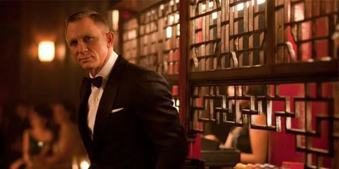 Premiere 'SKYFALL' Sumbang Dana Untuk Para Agen Inggris