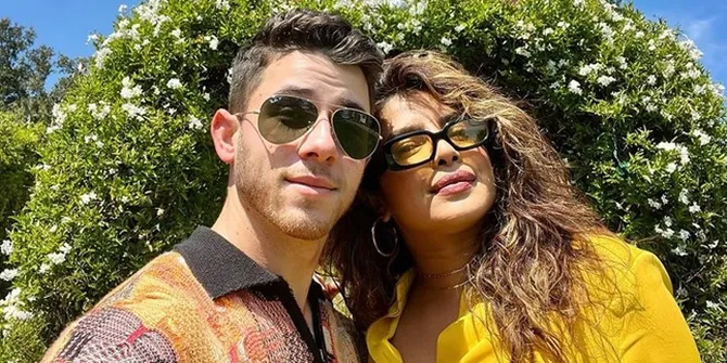 Priyanka Chopra Perdana Tunjukkan Bayinya ke Publik, Bule Abis - Fakta Mengejutkan Terungkap