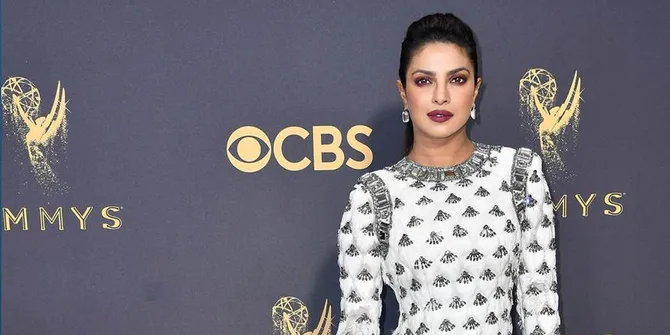 Priyanka Chopra Tegaskan Dirinya Tak Jadi Bridesmaid Meghan Markle
