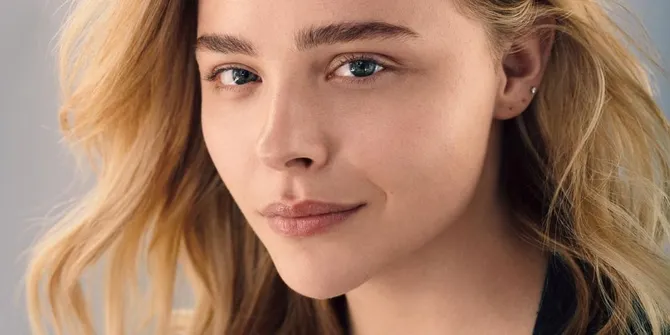Profil Chloe Grace Moretz, Artis Cantik yang Menikahi Pacar Perempuannya