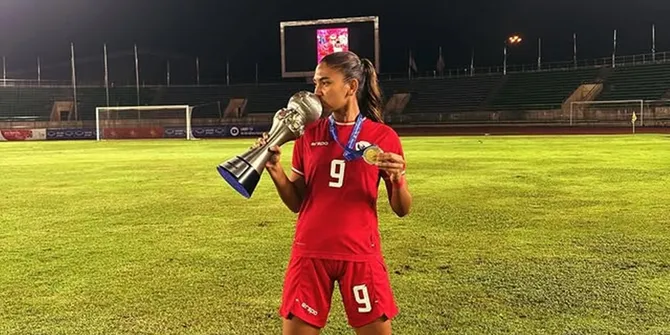 Profil Claudia Scheunemann, Gadis 16 Tahun Asal Indonesia yang Dikontrak FC Utrecht di Liga 1 Belanda