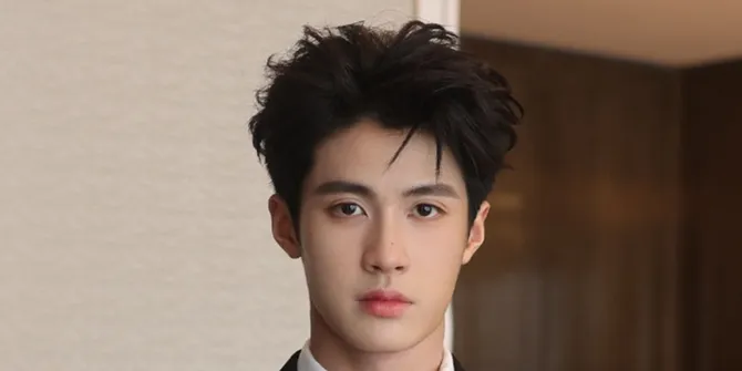 Profil Yang Pengcheng Aktor Pendatang Baru China yang Langganan Peran Drama Pendek