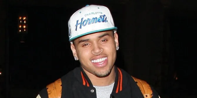Promotor Akui Manajemen Chris Brown Kacau