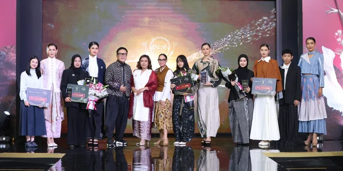 Puncak Anugerah Tata Wastra 2025 di Parade Wastra Nusantara, Intip Daftar Pemenangnya