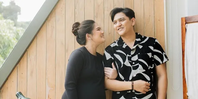 Punya Anak Kembar, Masayu Clara dan Qausar Harta Yudana Sempat Alami Kepanikan Pada Minggu Pertama