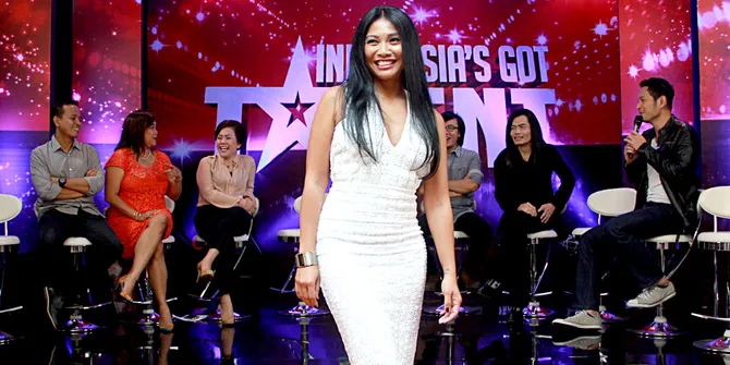Raih Penghargaan, Tex Saverio Beri Anggun Ucapan Selamat