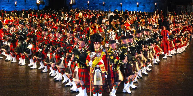 Rasaakn Adrenalin & Aksi Drum Band Militer di Skotlandia!