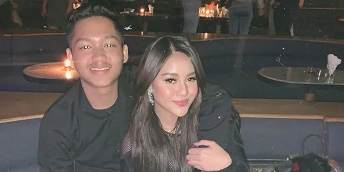 Raul Lemos Ngamuk Lagi, Postingan Terbaru Aurel Hermansyah Lagi Peluk Azriel Jadi Sorotan