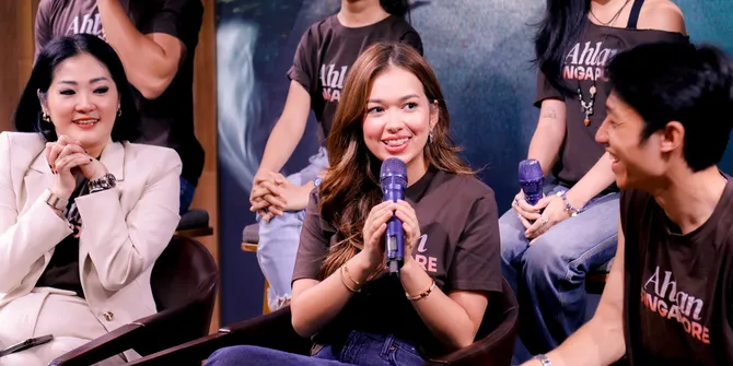 Rebecca Klopper Perdana Pakai Hijab di Film AHLAN SINGAPORE, Kaget Prosesnya Rumit