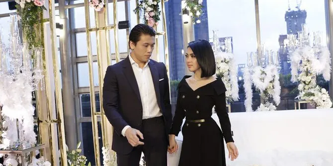 Reino Barack Bicara dengan Nada Tinggi, Syahrini: Sayang Itu Tadi Marah?