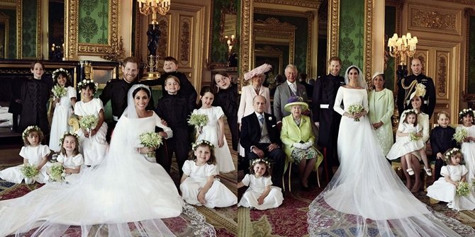Kerajaan Inggris Rilis Photoshoot Resmi Pangeran Harry dan Meghan Markle
